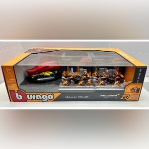 MCLAREN 1:43 Formula 1 Pit Lane Set Garages  Pit Crew  3x F1 Cars MCL38 NEW